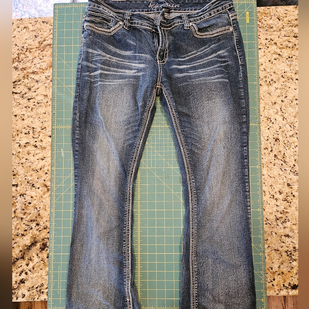 Ariya Jeans